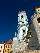 Der blau-weiß gefärbte Turm der Stiftskirche in Dürnstein gilt als Wahrzeichen der Wachau.